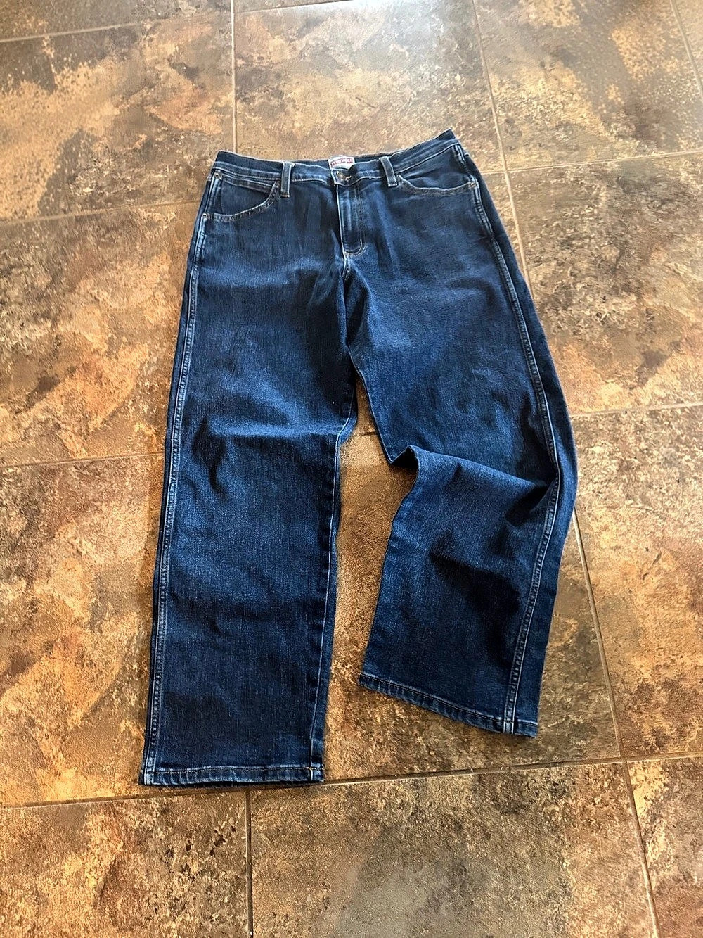 Wrangler Straight Leg Jeans in Blue 32x30